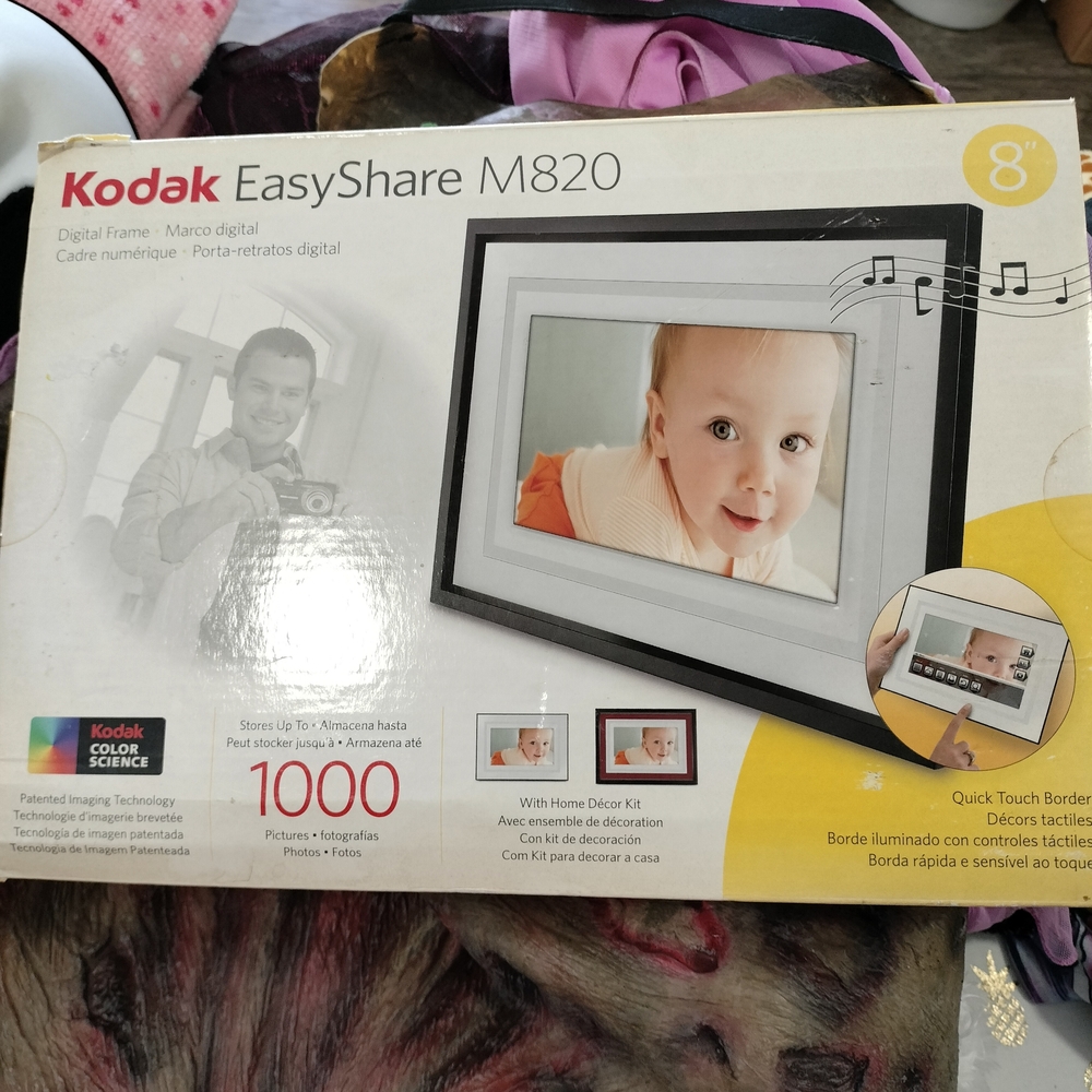 Kodak EasyShare Digital Frame with Yellow and Black Design